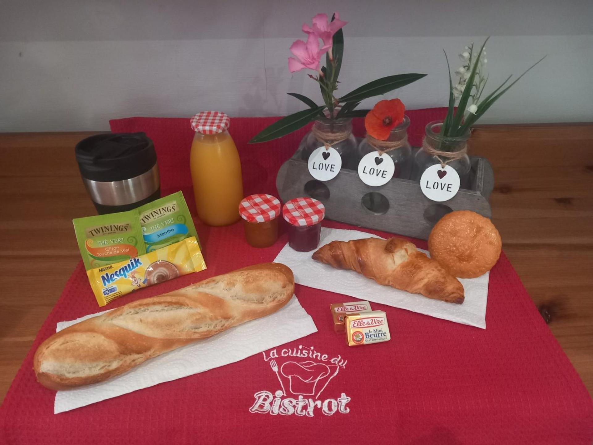 Gite De Haute Saintonge A Crazannes Экстерьер фото