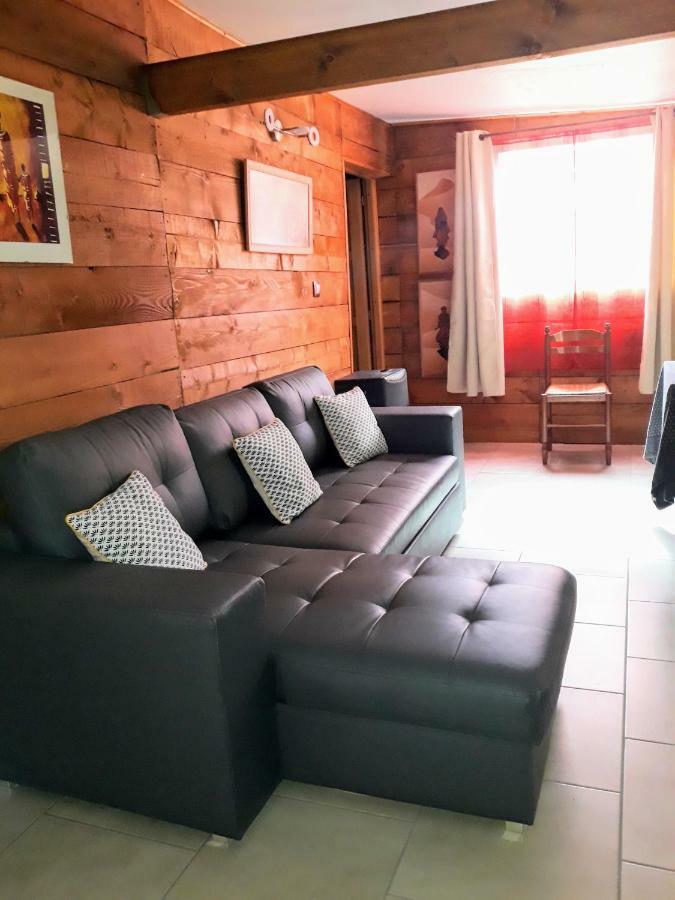 Gite De Haute Saintonge A Crazannes Экстерьер фото